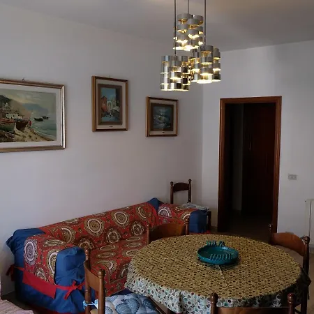 Con Bel Terrazzo Coperto A 2 Passi Dal Mare *
