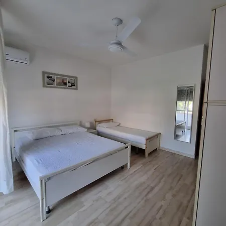 Con Bel Terrazzo Coperto A 2 Passi Dal Mare Apartman *
